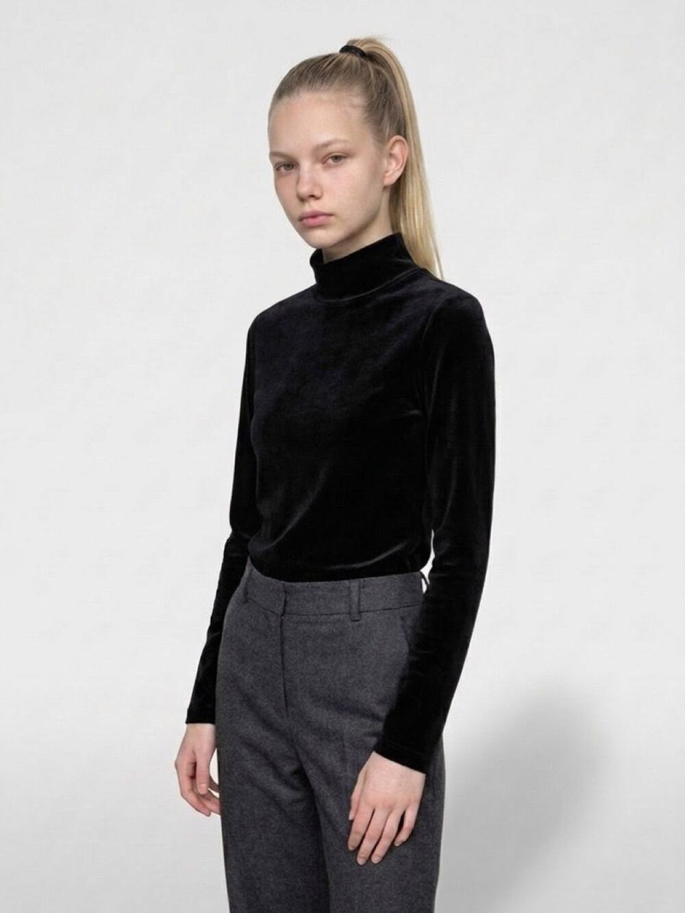 Black Velvet mock neck top, Expressions brand size small